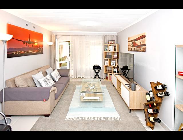 2 BEDROOM APARTMENT FOR SALE IN CRAIGHALL